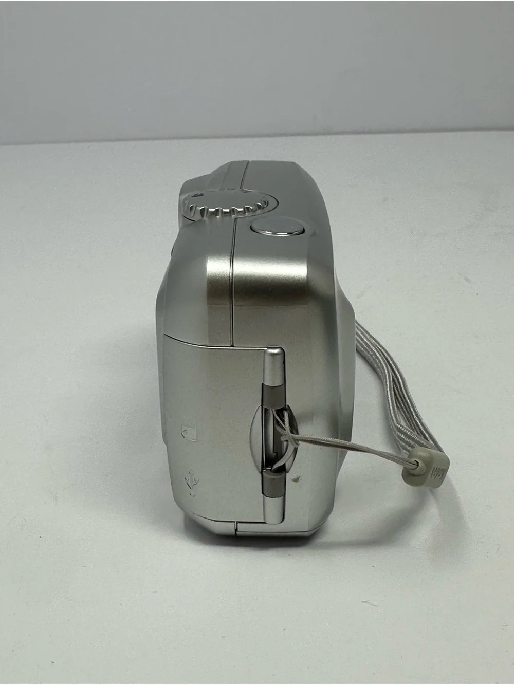 Kodak EasyShare CX7300 Point & Shoot Digital Camera 3.2MP 1x Zoom Silver Tested